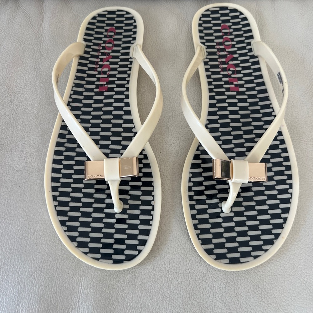 COACH Women's Jelly Flip Flops Sandals Black Beige Color Size 8 Gold Bow